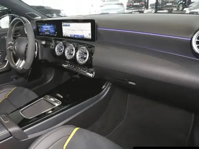 Mercedes-Benz A 45 AMG