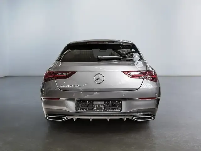 Mercedes-Benz CLA 250
