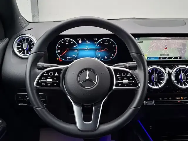 Mercedes-Benz GLA 200