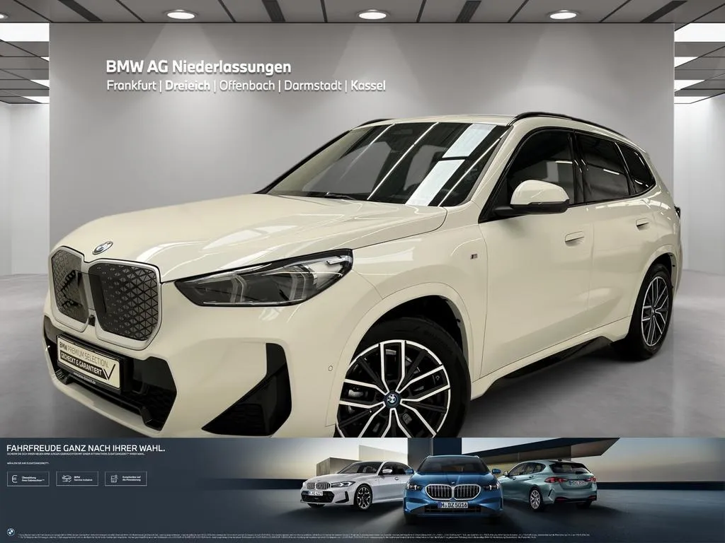 BMW iX1