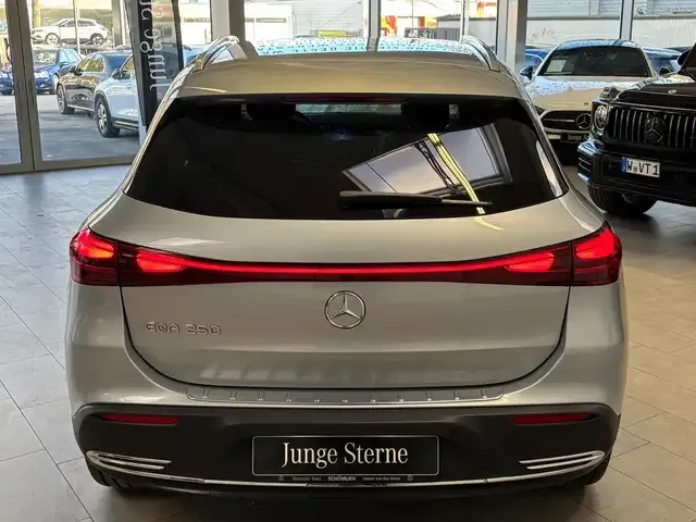 Mercedes-Benz EQA 250