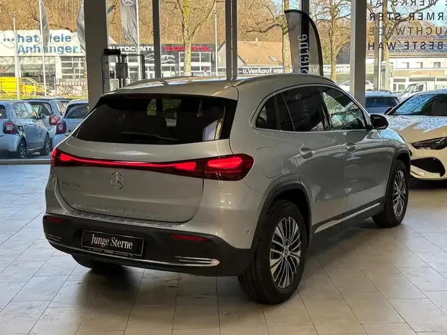 Mercedes-Benz EQA 250