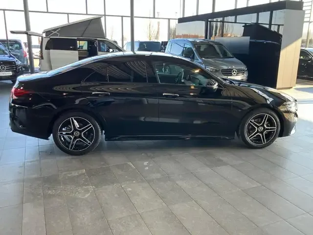 Mercedes-Benz CLA 180
