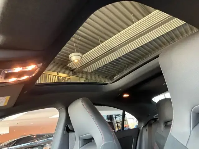 Mercedes-Benz CLA 180