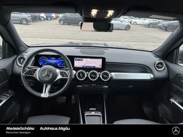 Mercedes-Benz EQB 350