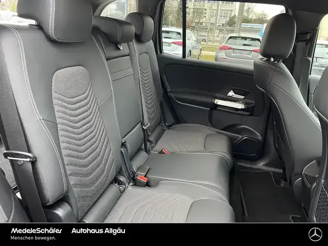 Mercedes-Benz EQB 350