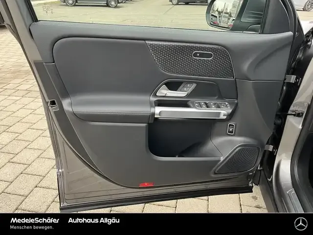 Mercedes-Benz EQB 350