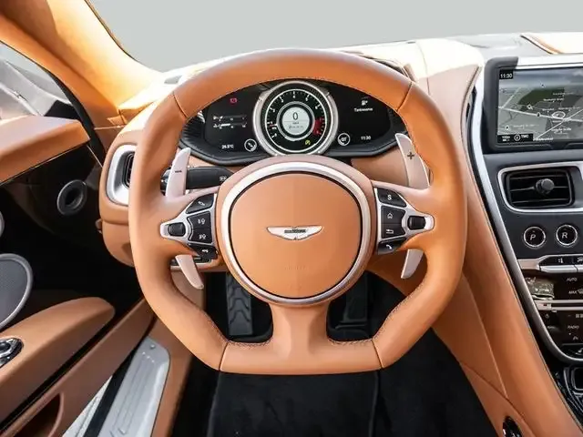 Aston Martin DB11