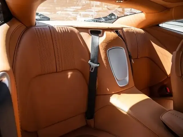 Aston Martin DB11