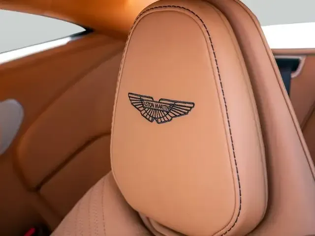 Aston Martin DB11