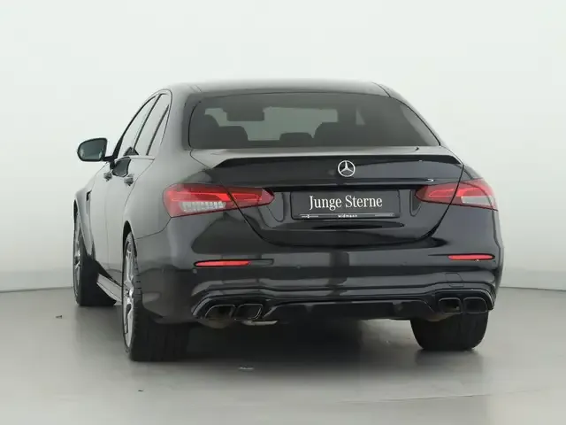 Mercedes-Benz E 63 AMG