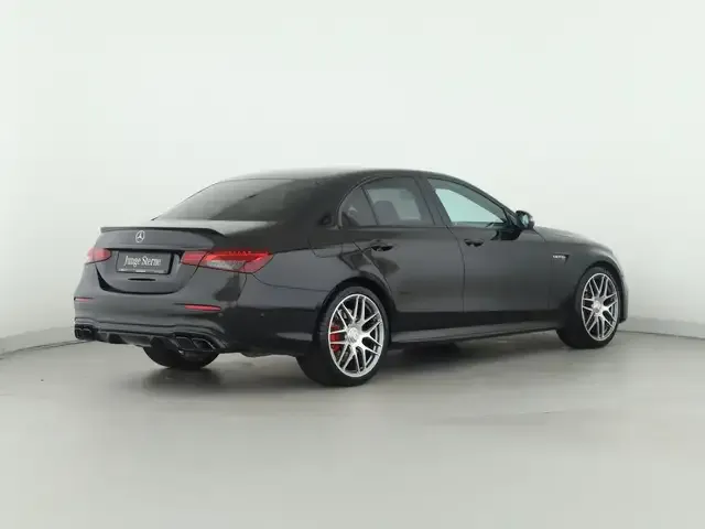 Mercedes-Benz E 63 AMG