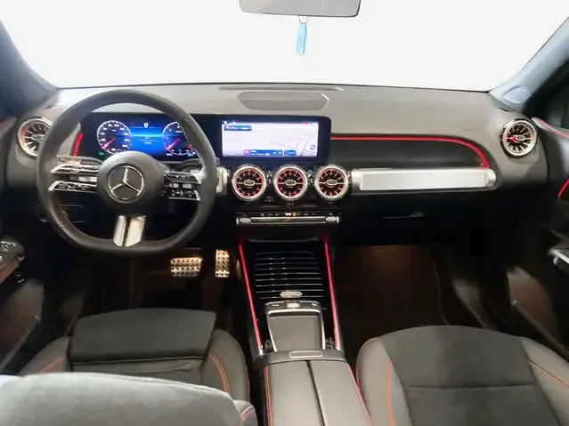 Mercedes-Benz GLB 200