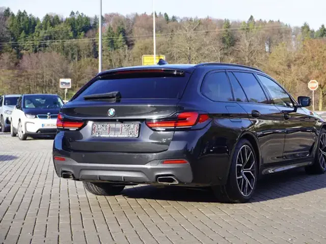 BMW 530