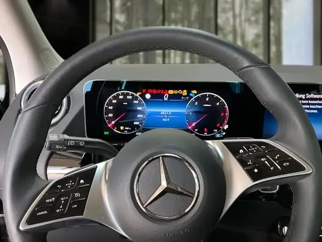 Mercedes-Benz GLA 180