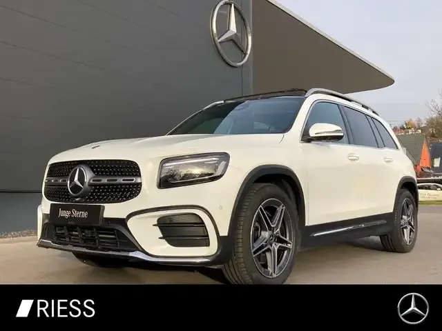 Mercedes-Benz GLB 220