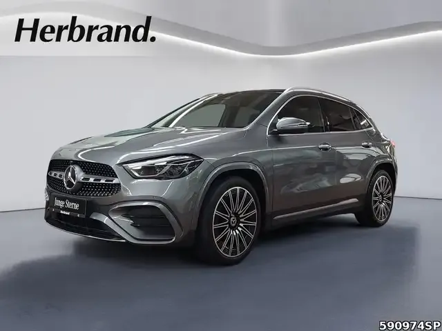 Mercedes-Benz GLA 220