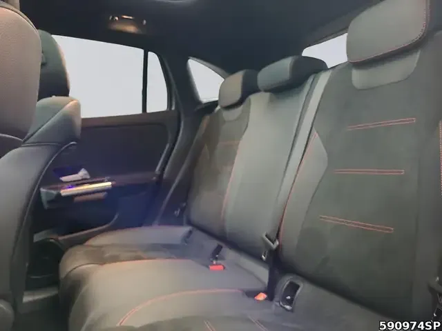 Mercedes-Benz GLA 220