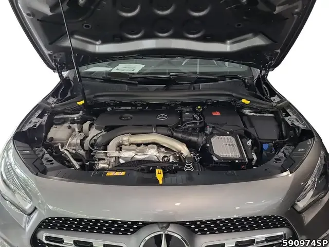 Mercedes-Benz GLA 220