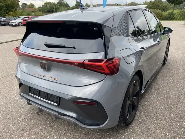 CUPRA Born