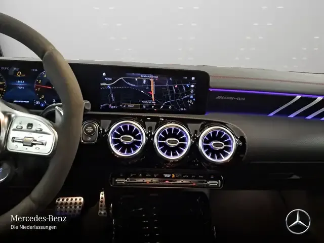 Mercedes-Benz CLA 45 AMG