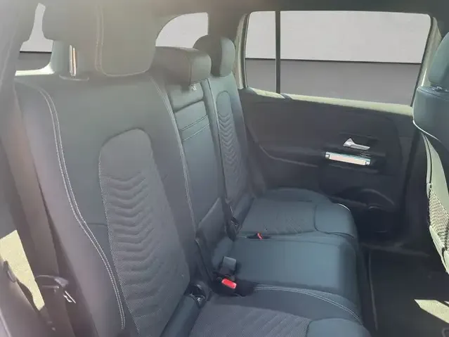 Mercedes-Benz EQB 300