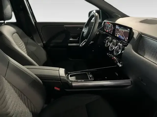 Mercedes-Benz GLA 180