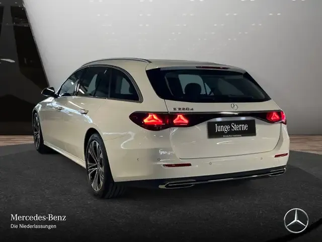 Mercedes-Benz E 220