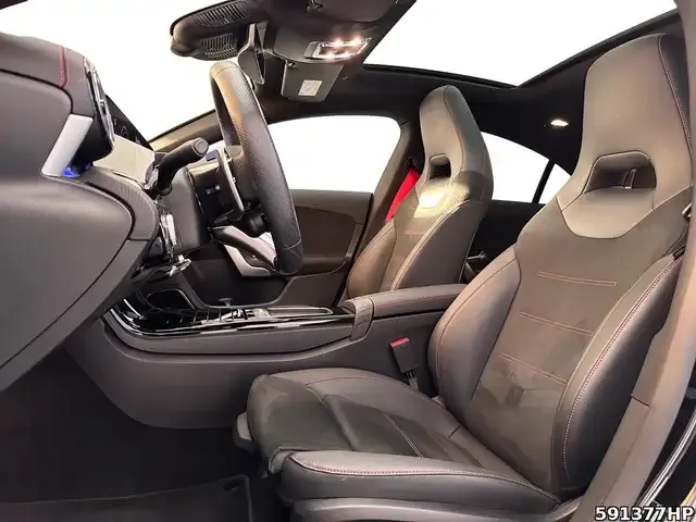 Mercedes-Benz CLA 35 AMG