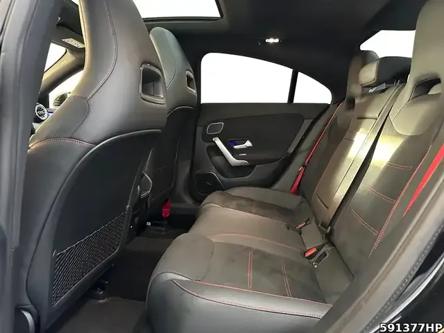 Mercedes-Benz CLA 35 AMG