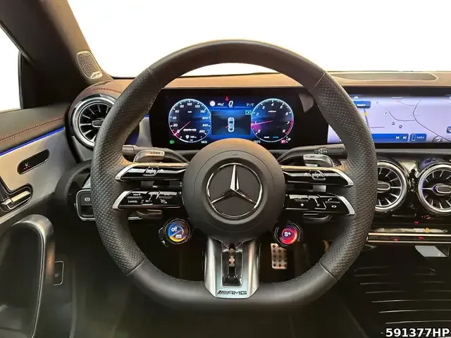 Mercedes-Benz CLA 35 AMG