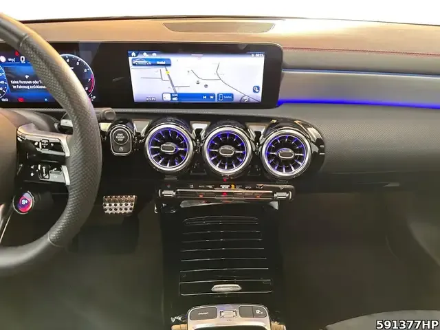 Mercedes-Benz CLA 35 AMG