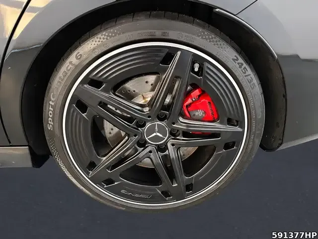 Mercedes-Benz CLA 35 AMG