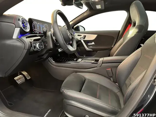 Mercedes-Benz CLA 35 AMG