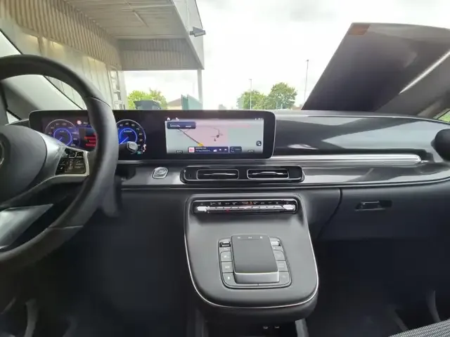 Mercedes-Benz EQV 300