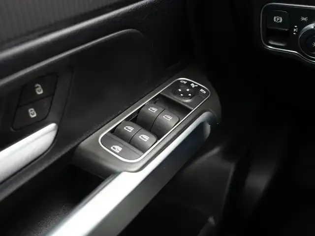 Mercedes-Benz GLB 250
