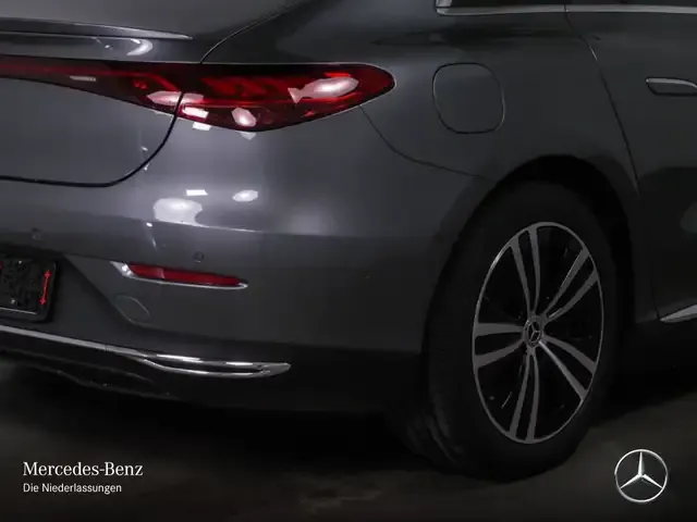 Mercedes-Benz EQE 300