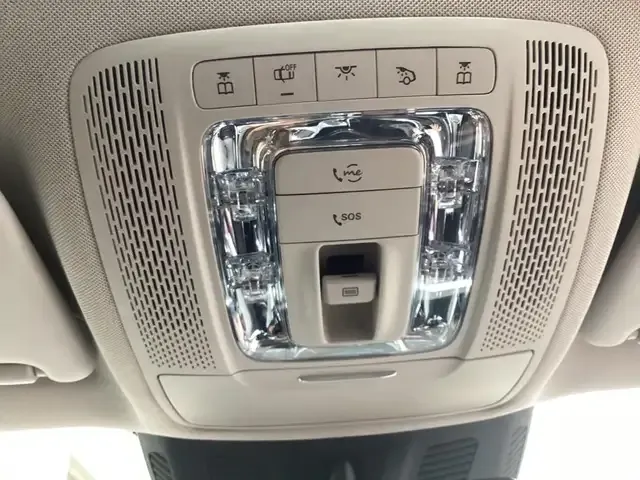 Mercedes-Benz GLB 220