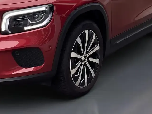 Mercedes-Benz GLB 220