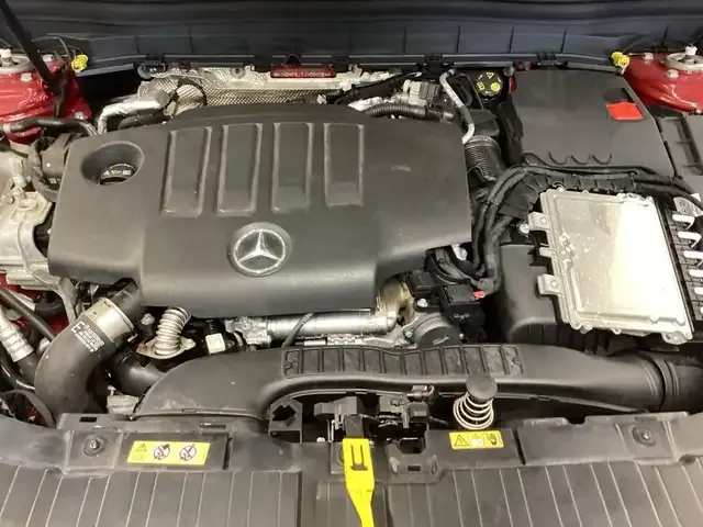 Mercedes-Benz GLB 220