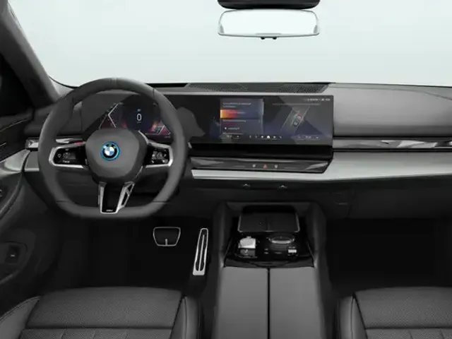 BMW i5