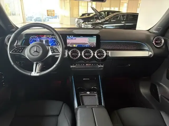 Mercedes-Benz EQB 300