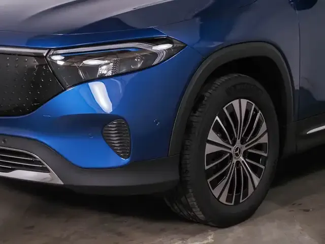 Mercedes-Benz EQB 300