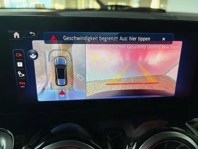 Mercedes-Benz EQB 300