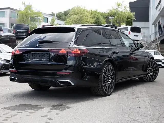 Mercedes-Benz E 220