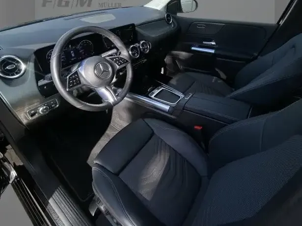 Mercedes-Benz B 220
