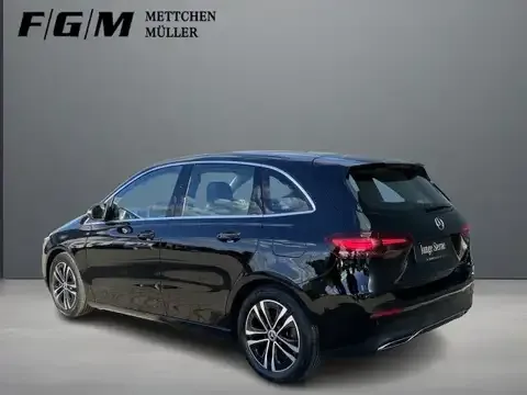 Mercedes-Benz B 220