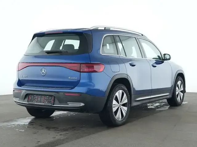 Mercedes-Benz EQB 300
