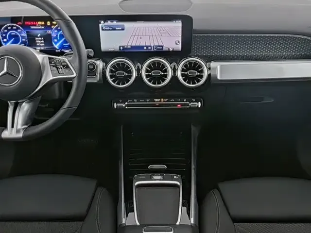 Mercedes-Benz EQB 300