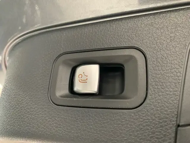 Mercedes-Benz EQC 400